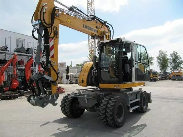 2022 Liebherr A 913 COMPACT G6.0-D Wheel Excavator