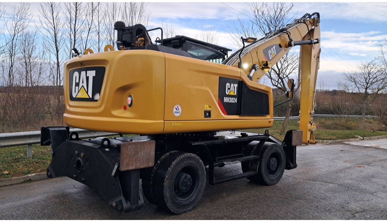 2020 Caterpillar MH3024-1 Wheel Excavator