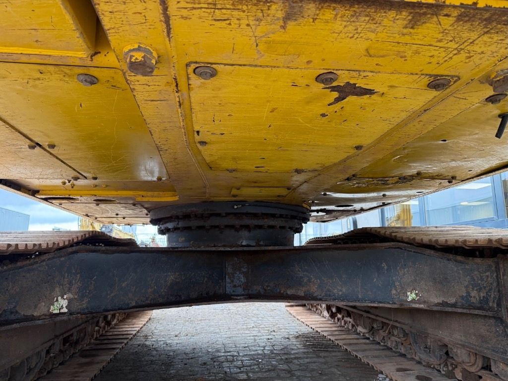2020 Komatsu PC240LC-11 Crawler Excavator
