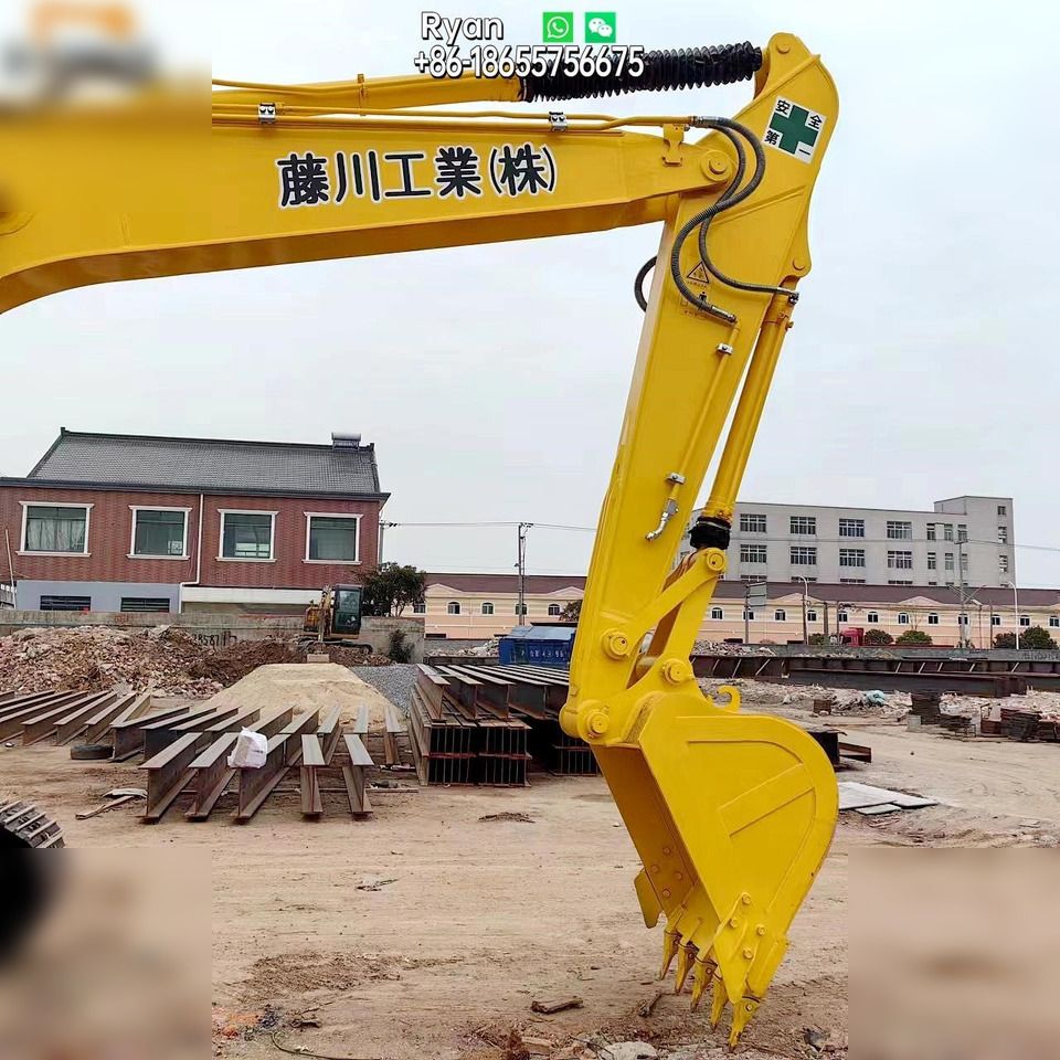 2022 Komatsu PC200-8 Crawler Excavator
