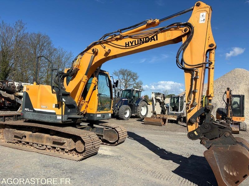 Excavator Hyundai (2011)