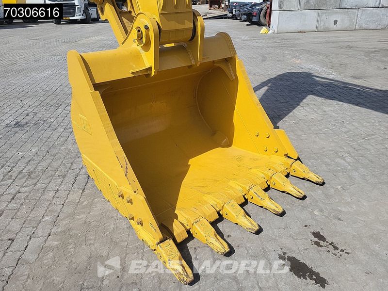 2025 Caterpillar 323D3 Crawler Excavator