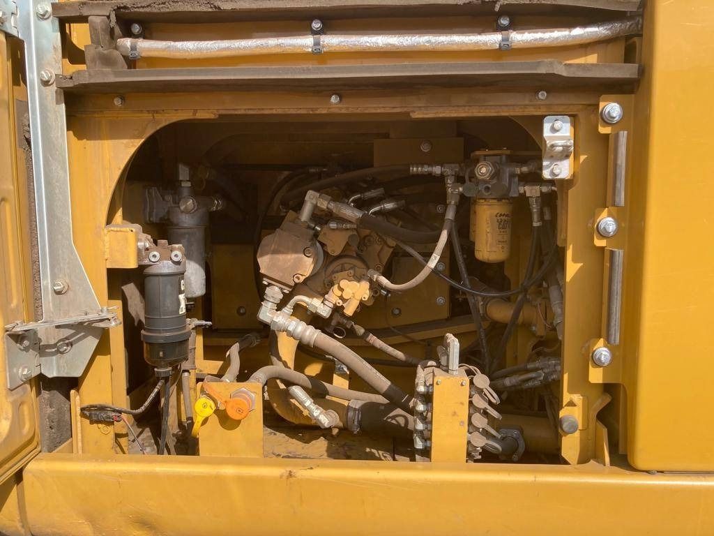 2018 Caterpillar 326FL Crawler Excavator