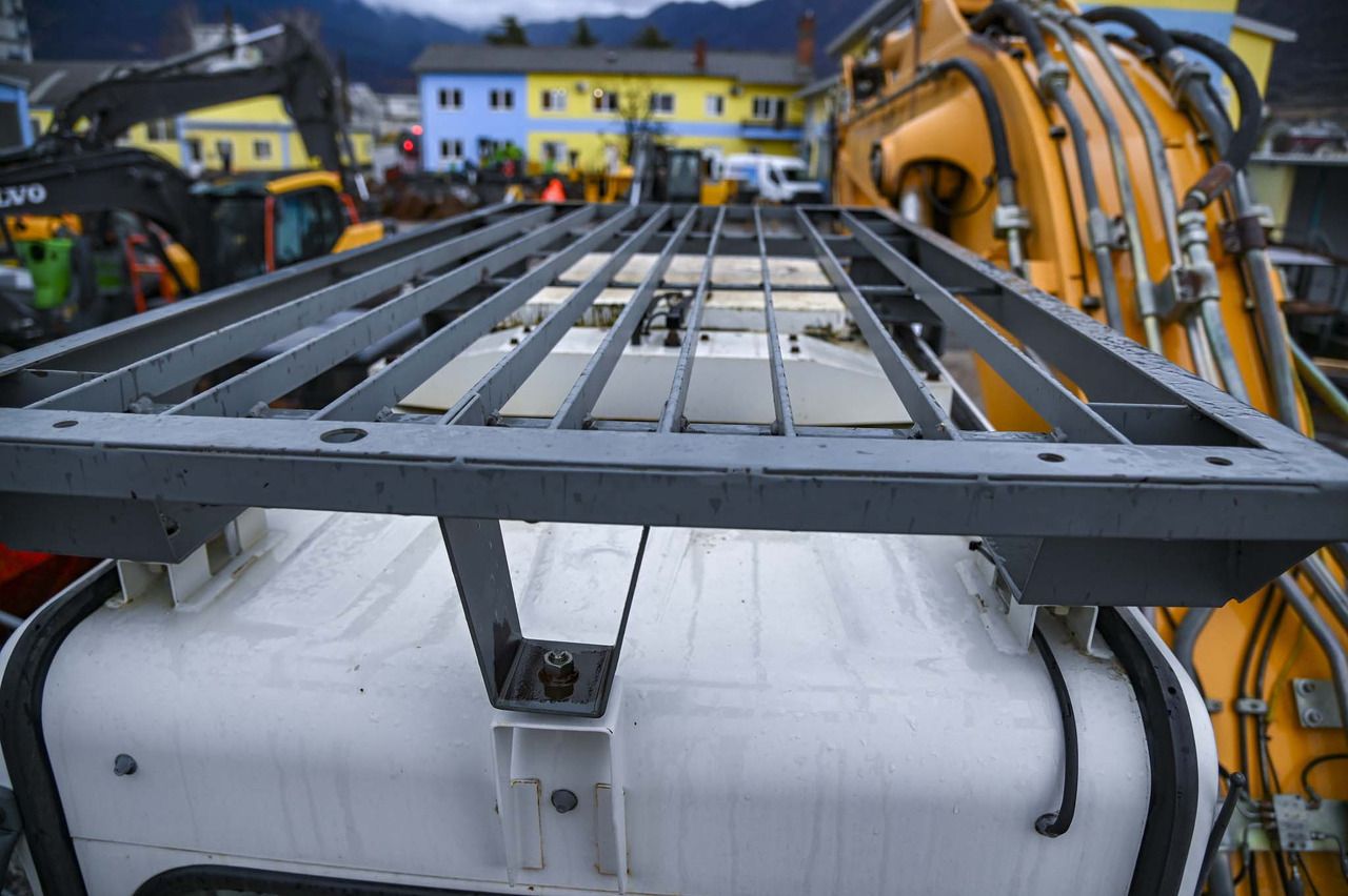 2004 Liebherr R934B HD-S Crawler Excavator