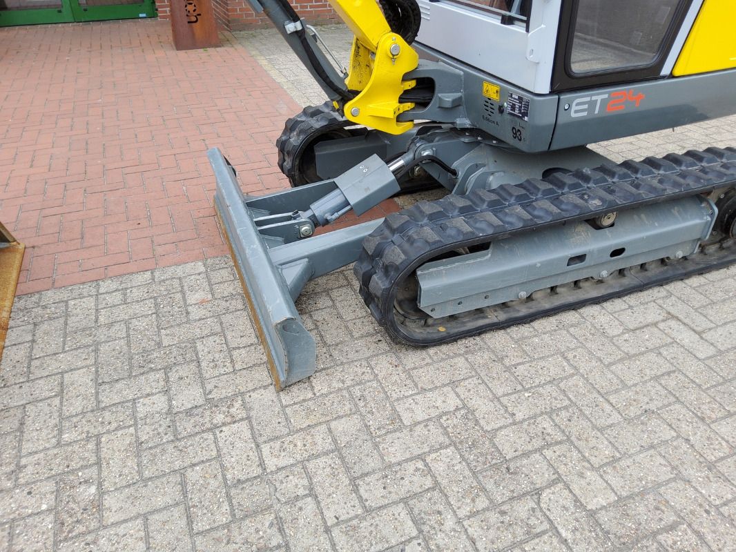 2022 Wacker Neuson ET24 Mini Excavator