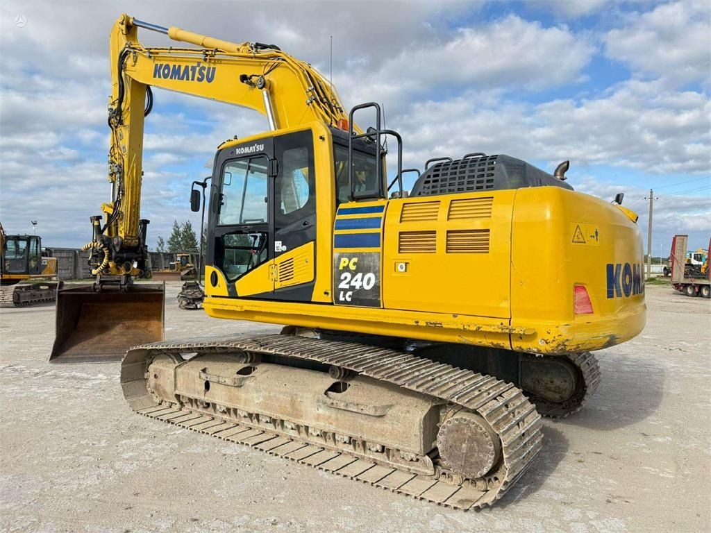 2012 Komatsu PC240LC-10 Crawler Excavator