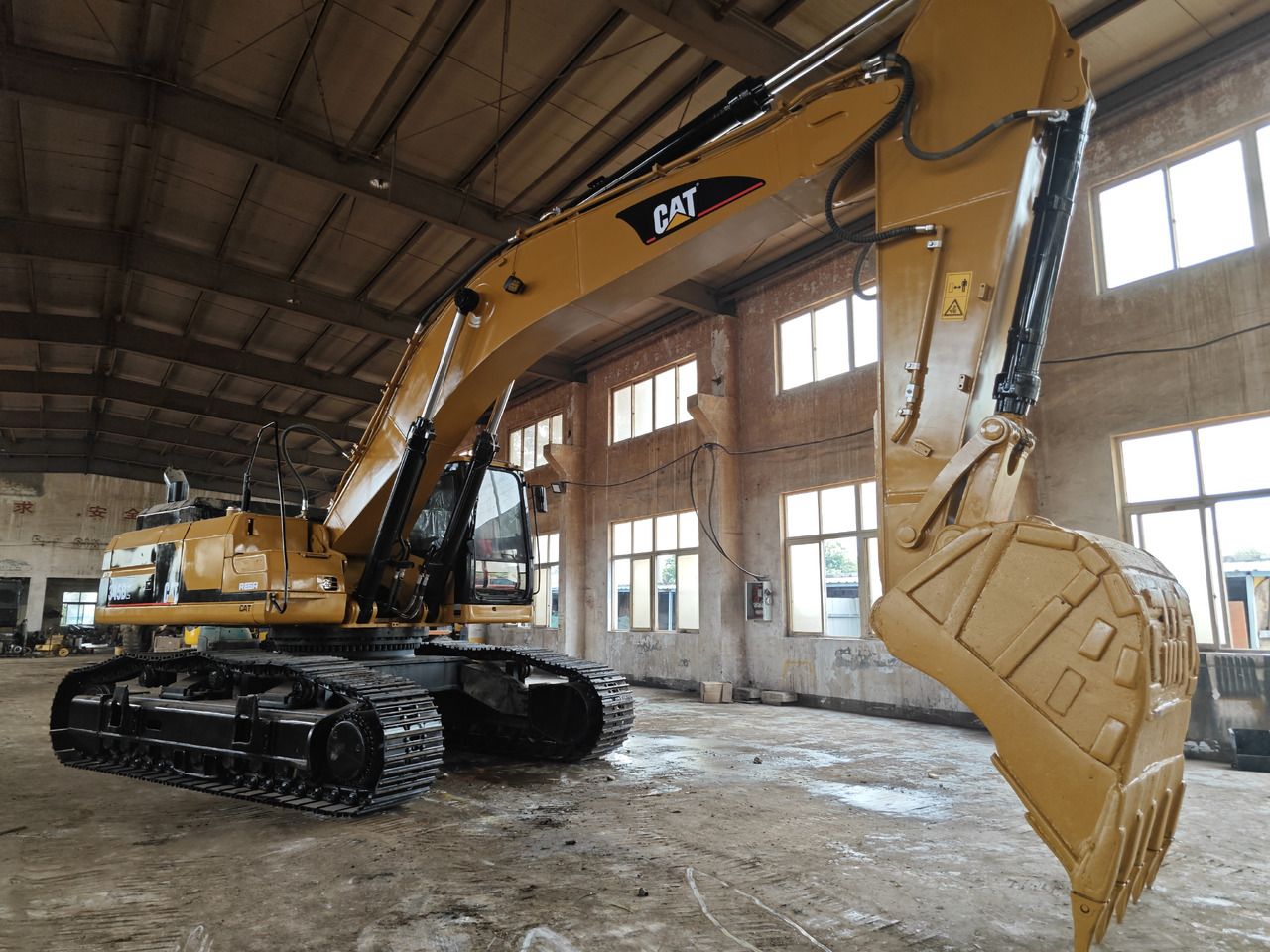 Caterpillar 345B Crawler Excavator