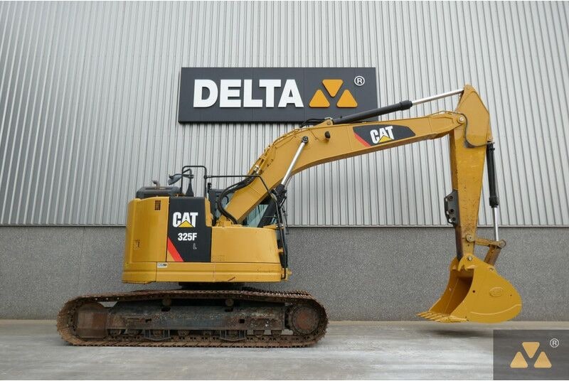 2017 Caterpillar 325FL Crawler Excavator
