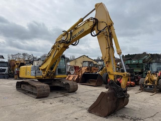 2011 New Holland E215B Crawler Excavator