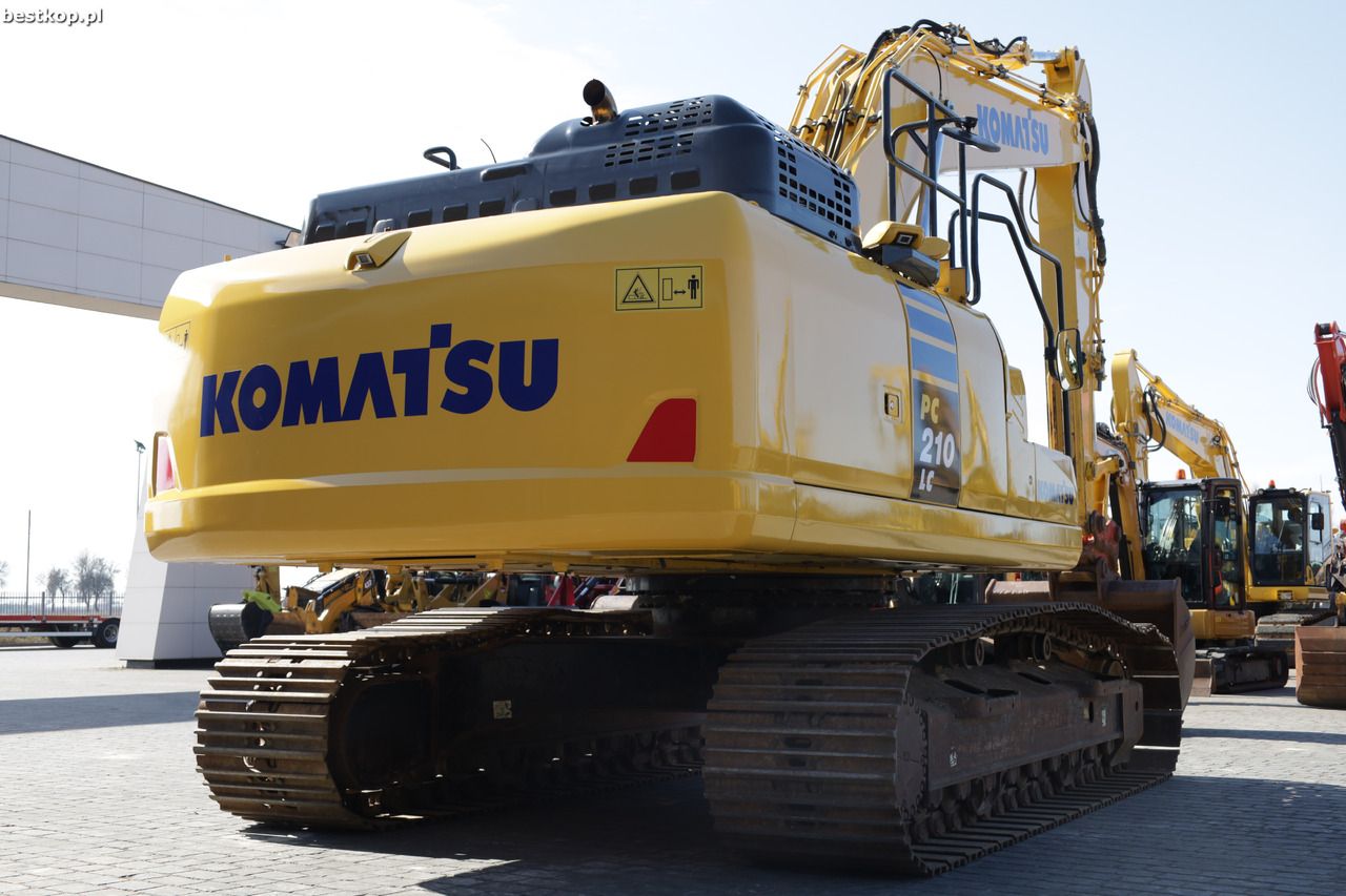 2018 Komatsu PC210LC-11 Crawler Excavator