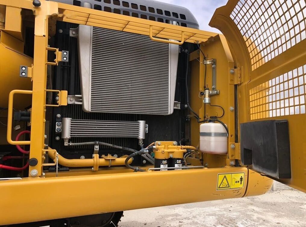 2020 Caterpillar 330D2L Crawler Excavator