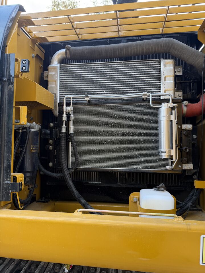 2025 Caterpillar 323D2L Crawler Excavator