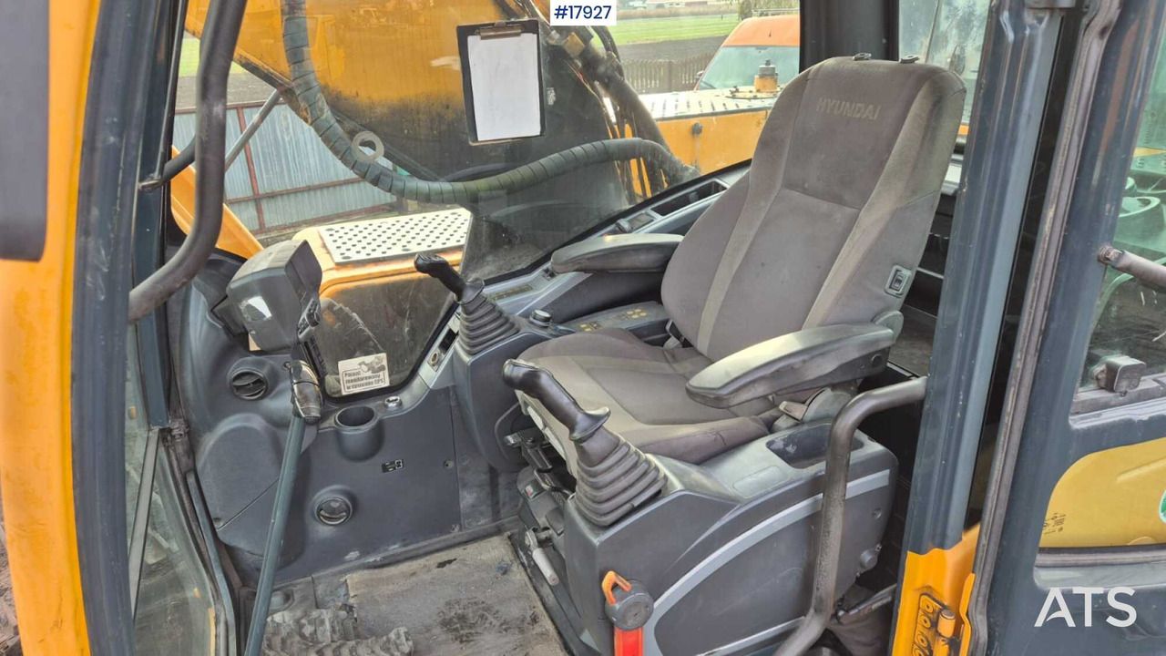 2015 Hyundai R330LC-9A Crawler Excavator