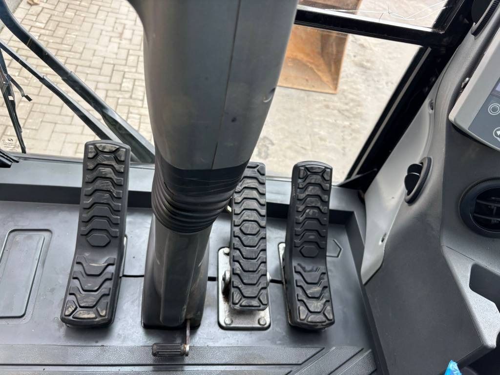 2015 Caterpillar M320F Wheel Excavator