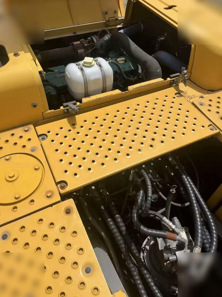 2020 Volvo EC210 Crawler Excavator