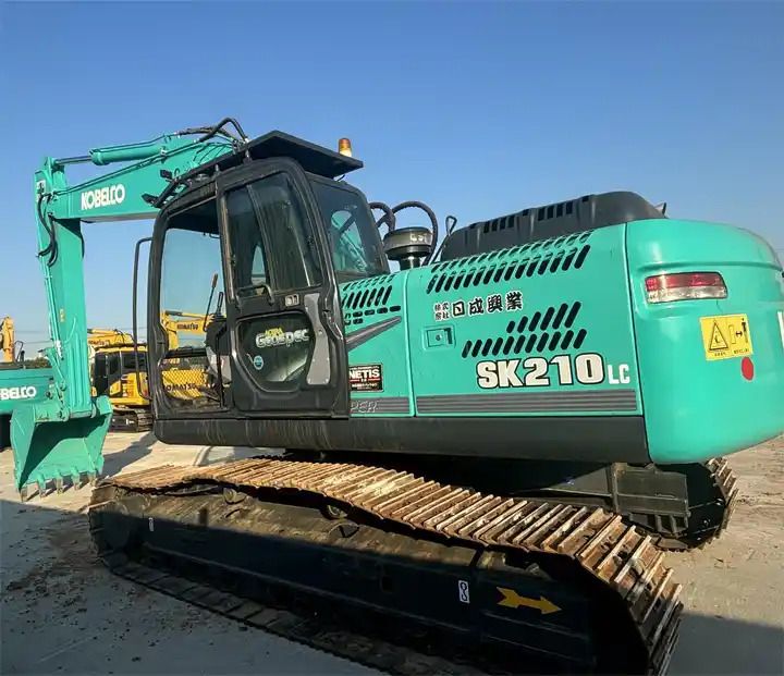 Crawler Excavator Japan Surplus Construction Excavator Kobelco SK210 SK230 Crawler Excavator With Hammer Pipe In Shanghai (2019)