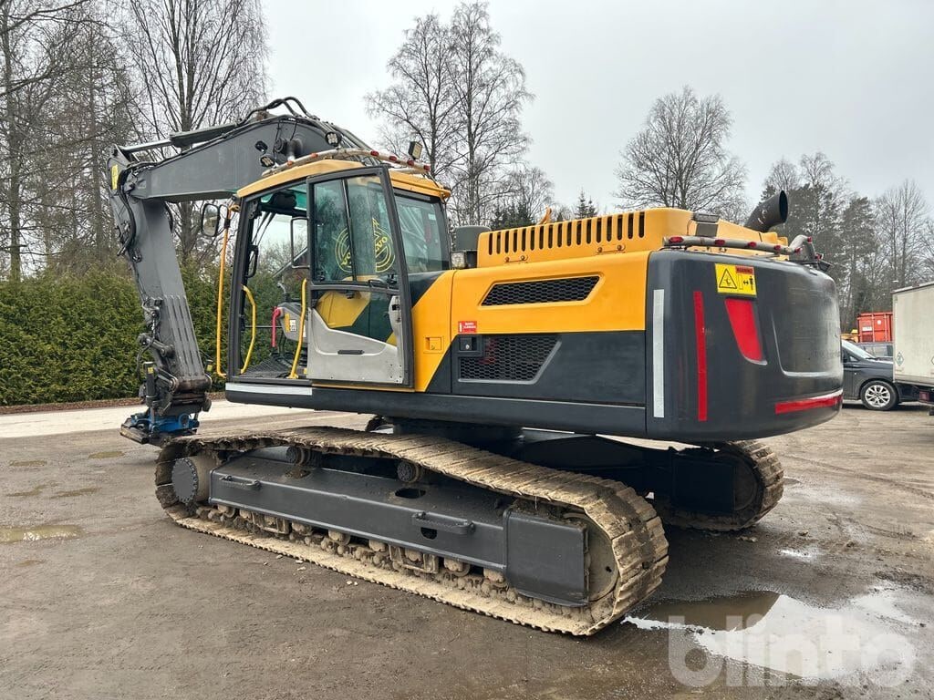 2011 Volvo EC250DL Crawler Excavator