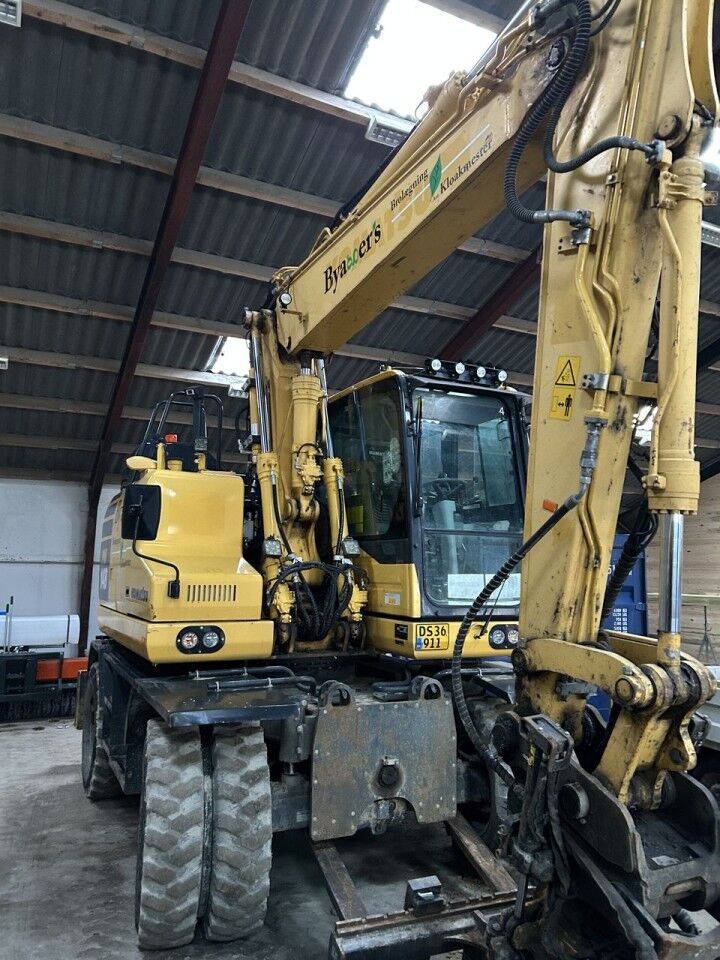 2018 Komatsu PW148-11 Wheel Excavator