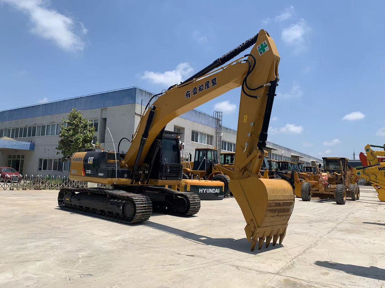 2020 Mitsubishi 320D Crawler Excavator