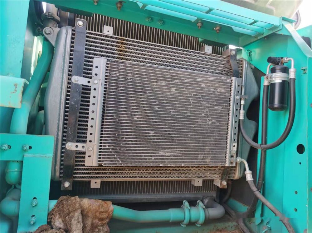 Kobelco SK210 Crawler Excavator