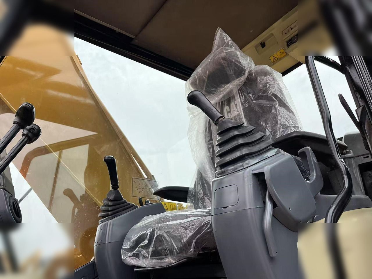 2022 Caterpillar 325D Crawler Excavator