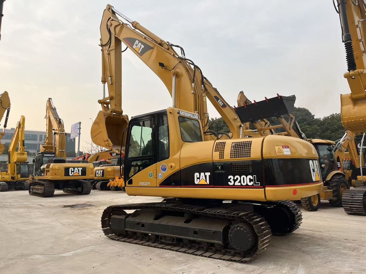 2013 Caterpillar 320CL Crawler Excavator