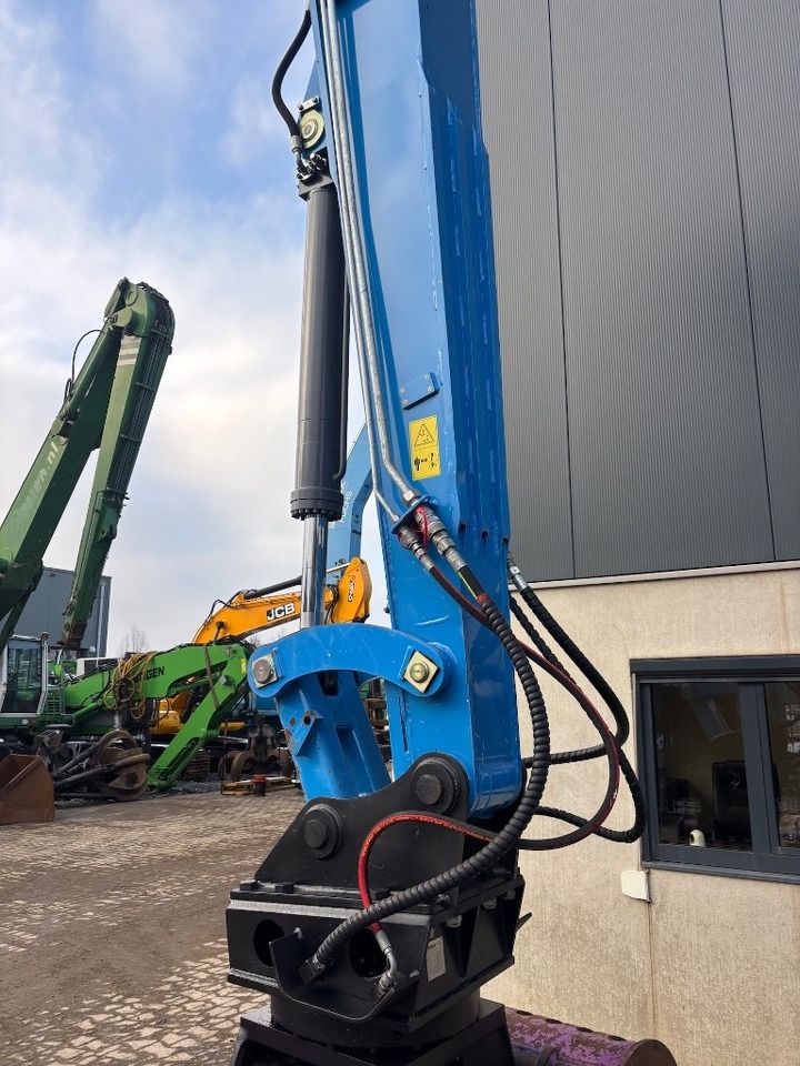2022 Fuchs MHL331F Material Handler