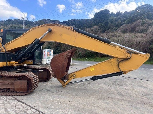 2016 Caterpillar 320E Crawler Excavator
