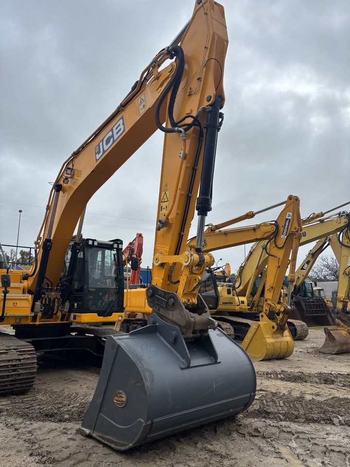Excavator JCB (2021)