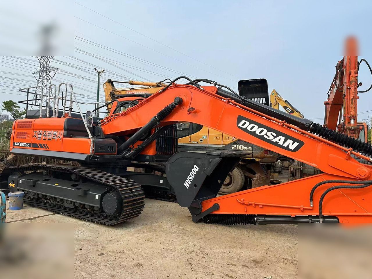 2020 Doosan DX260LC Crawler Excavator