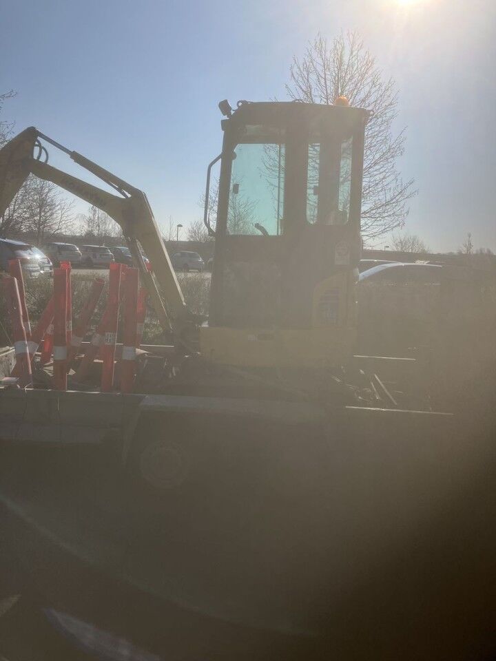 2019 Komatsu PC16R-3HS Mini Excavator