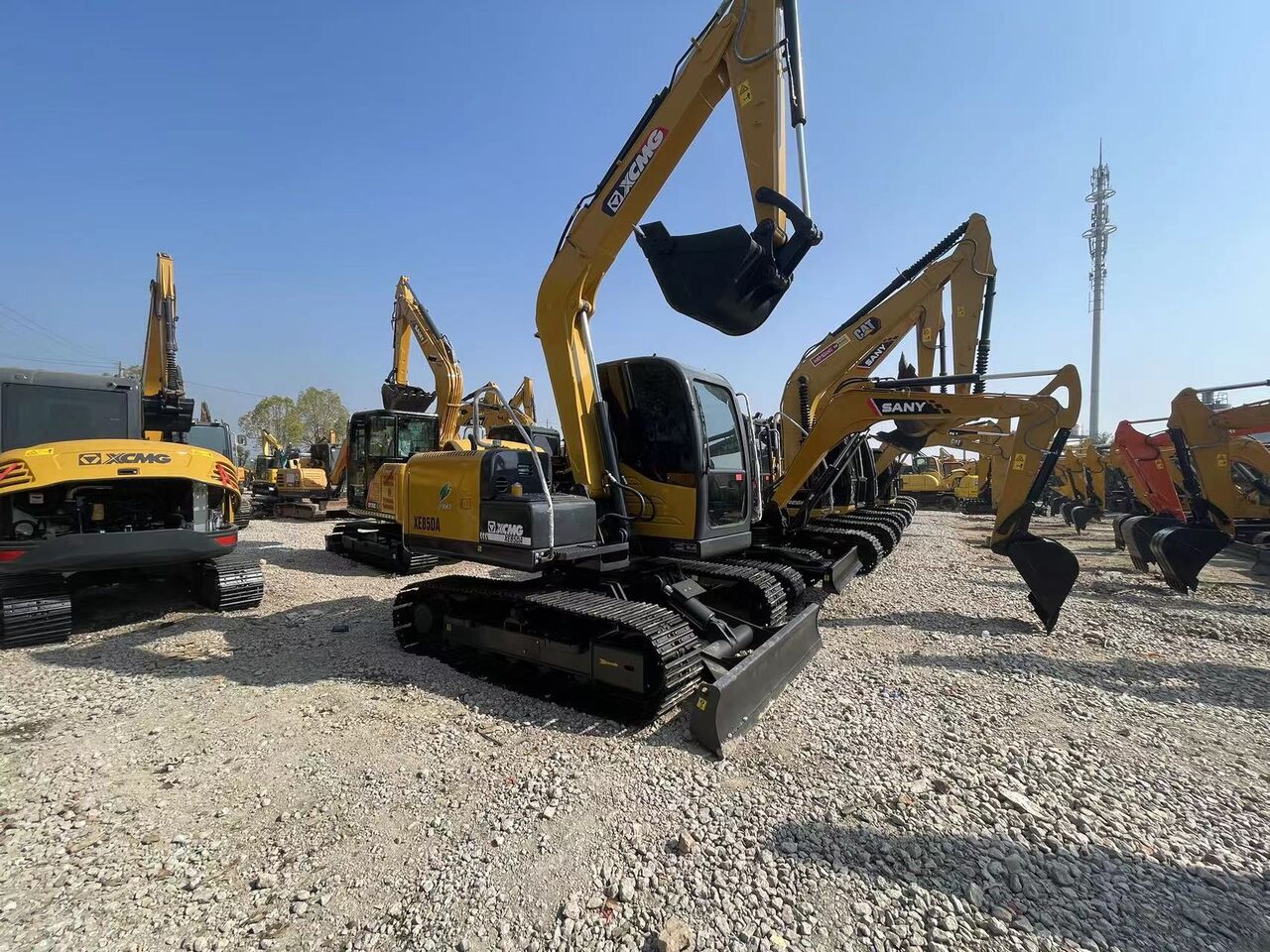 2023 XCMG XE85DA Crawler Excavator