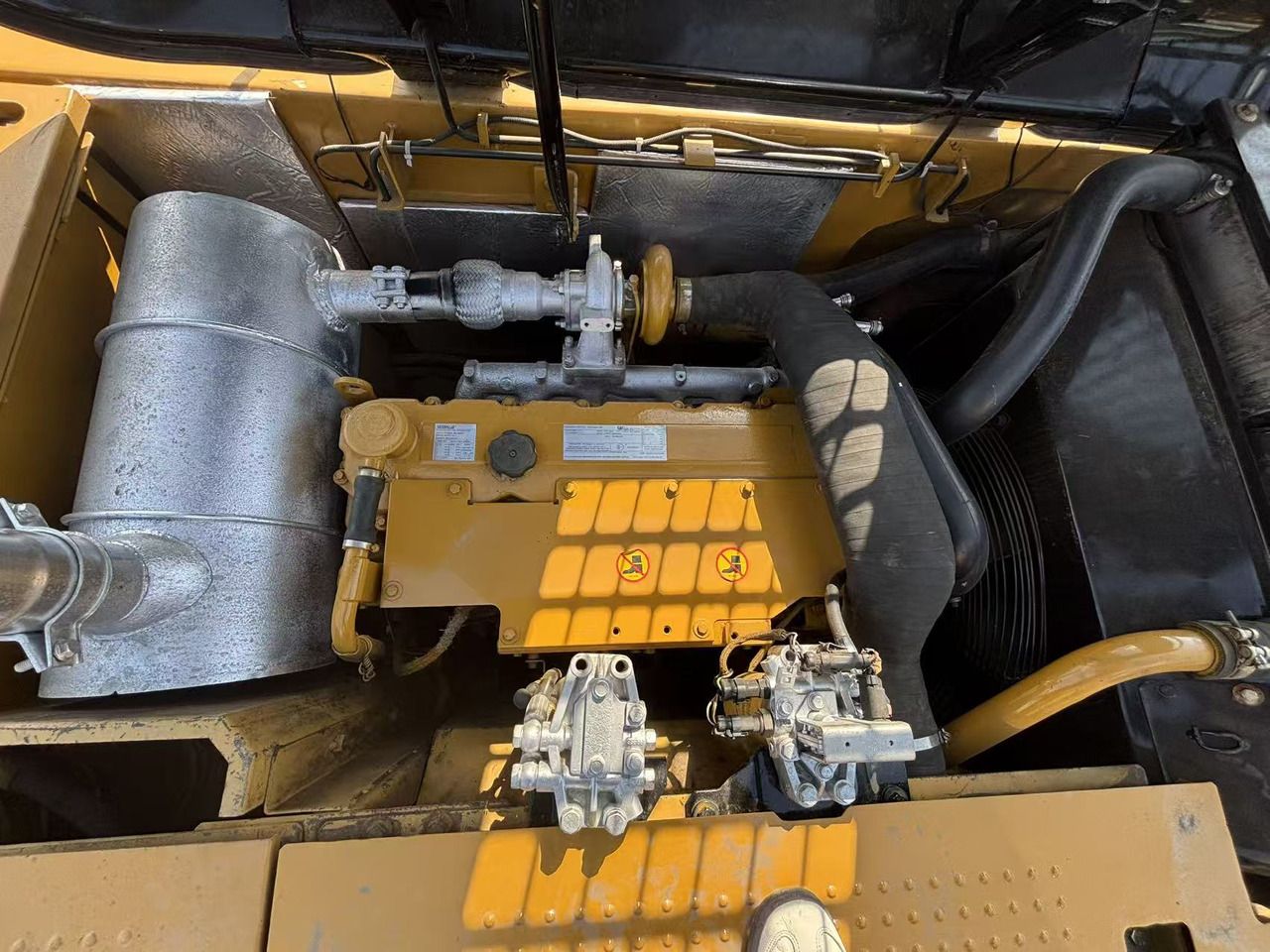 2024 Caterpillar KAT320D