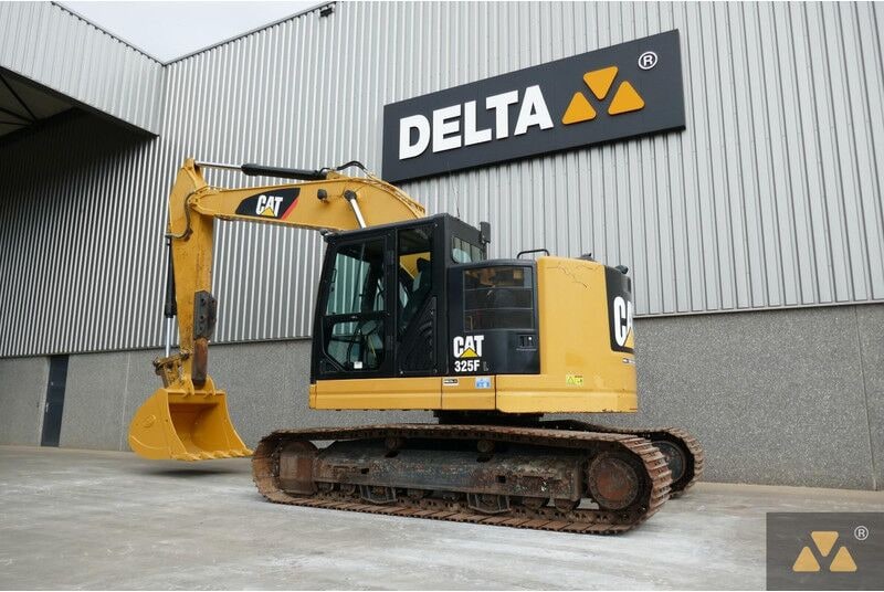2017 Caterpillar 325FL Crawler Excavator
