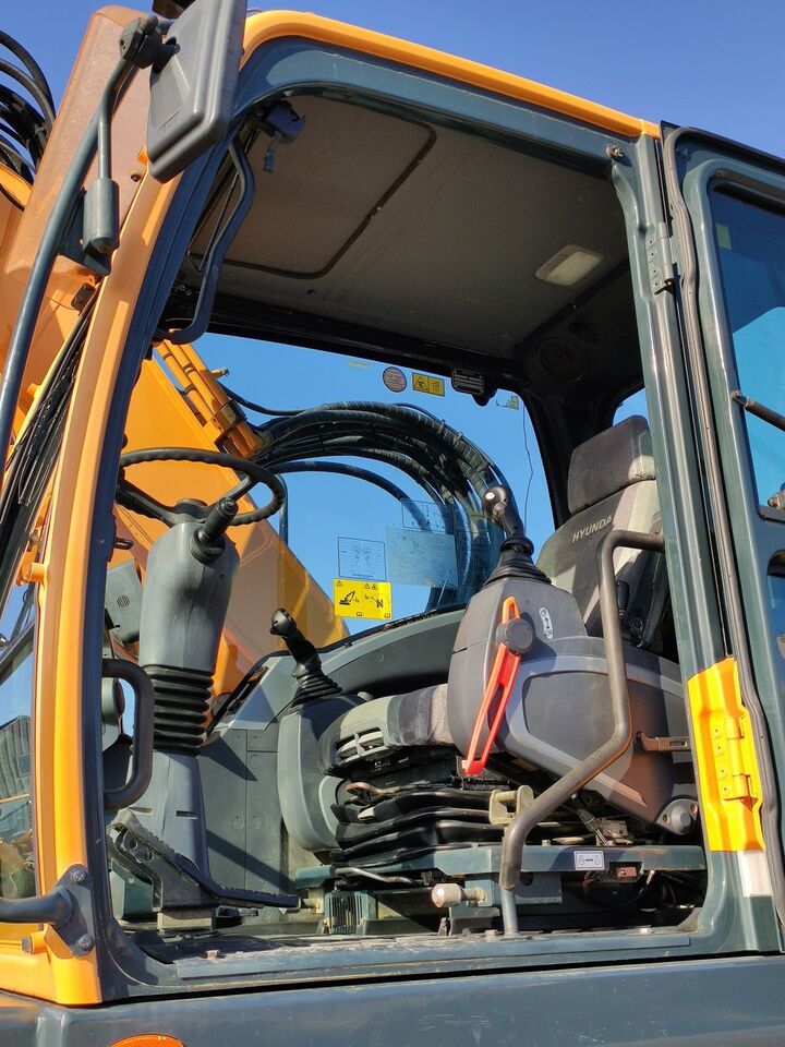 2014 Hyundai R140W-9 Wheel Excavator