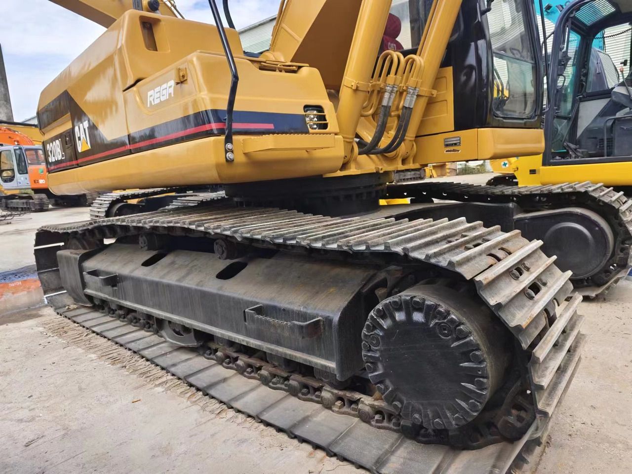 2015 Caterpillar 320BL Crawler Excavator