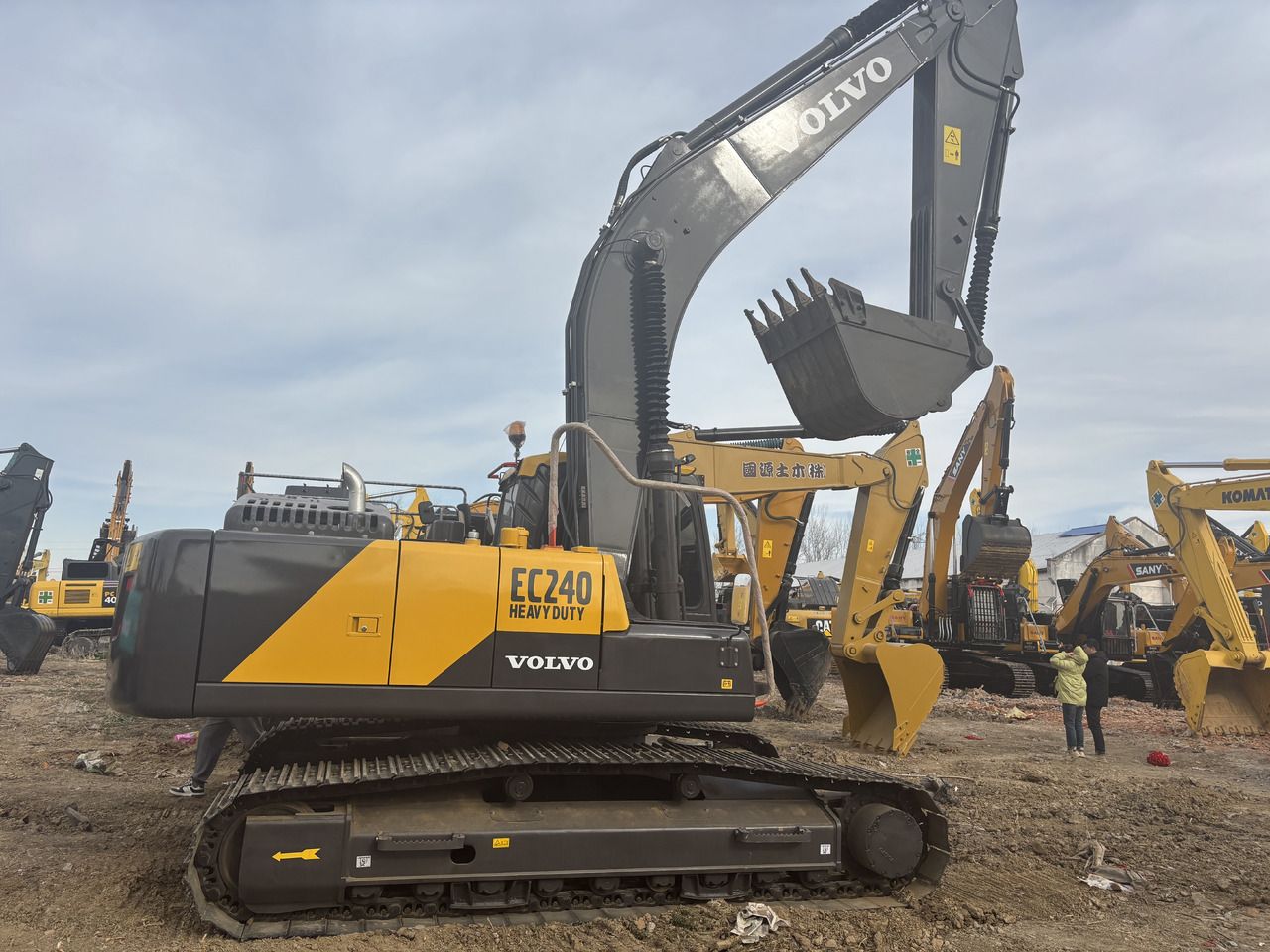 Excavadora de Orugas Volvo EC240 2022