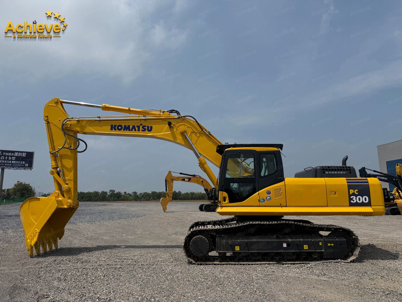 Komatsu PC300-8M0 Crawler Excavator