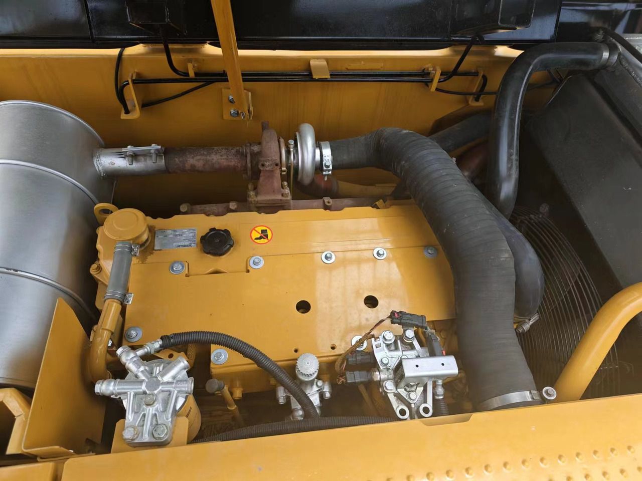 2022 Caterpillar 320DL Crawler Excavator