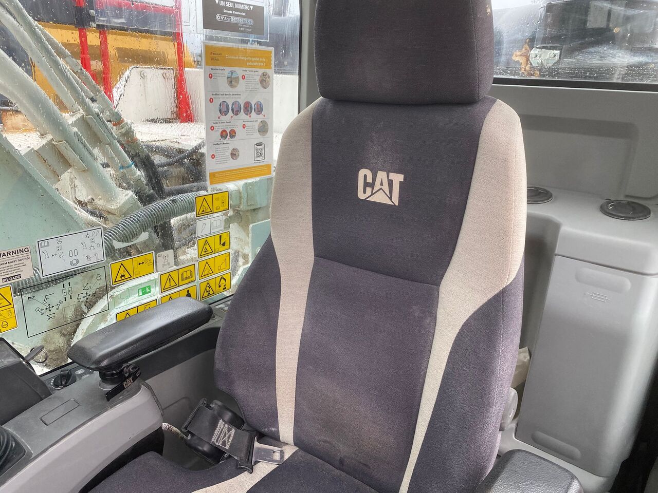 2017 Caterpillar 330F Crawler Excavator