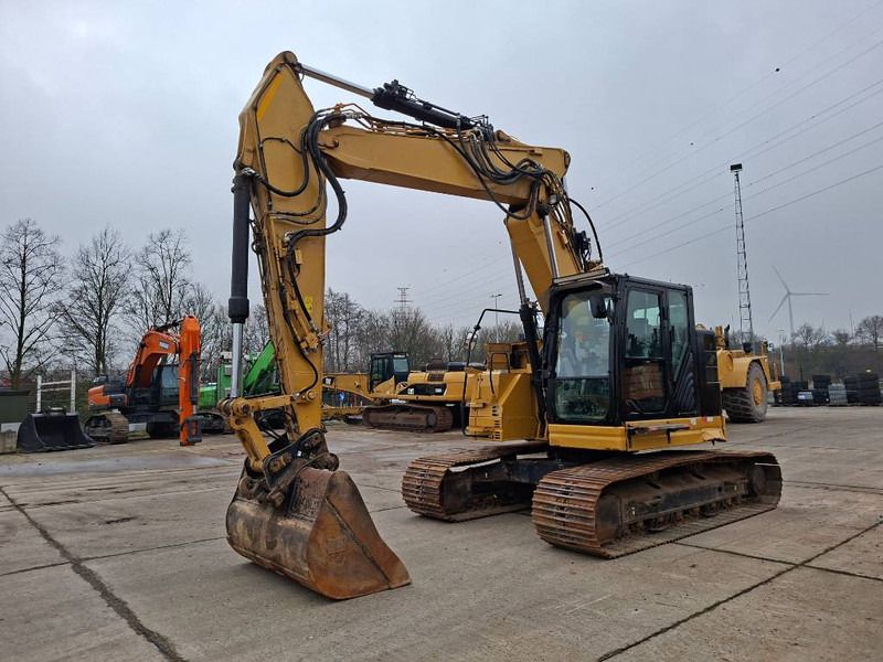 2016 Caterpillar 325FL Crawler Excavator