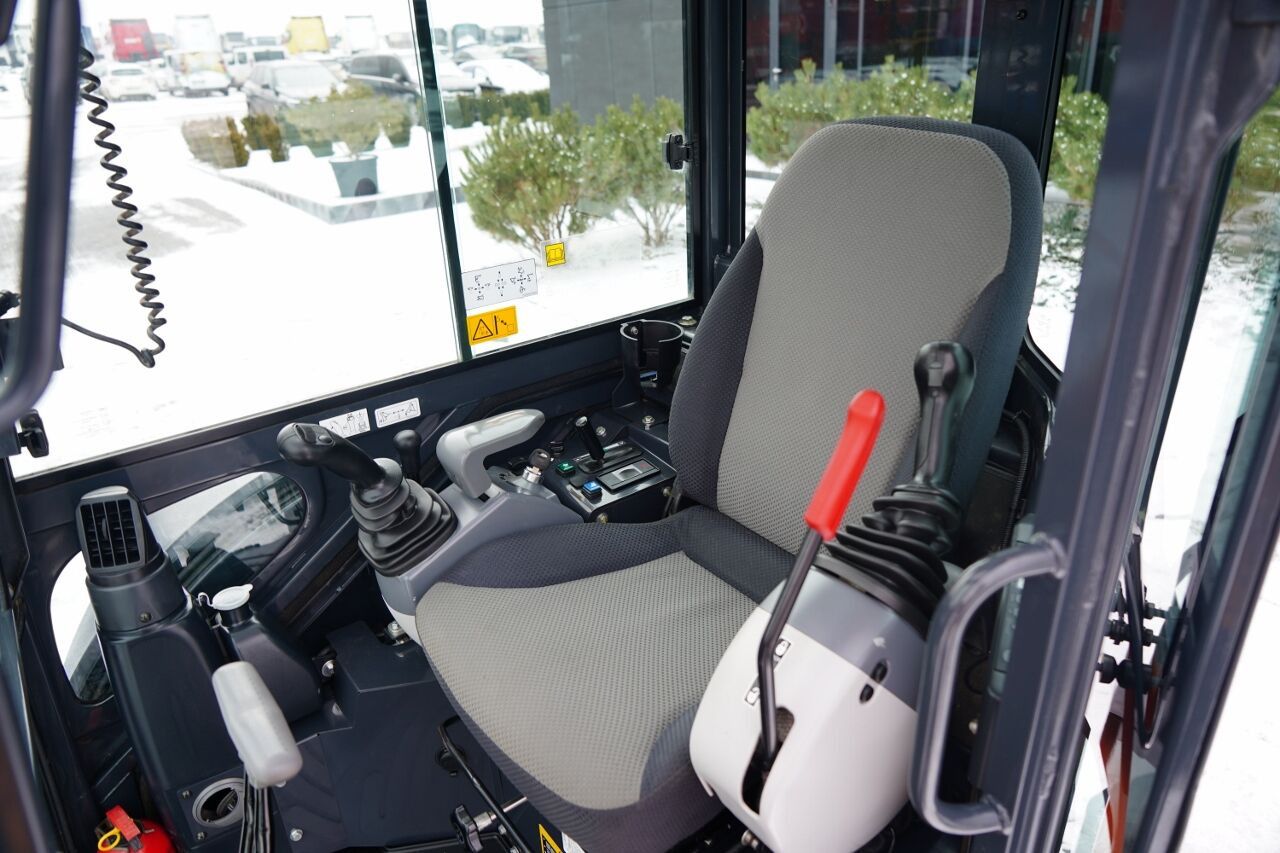 2022 Hitachi ZX26U-6 Mini Excavator