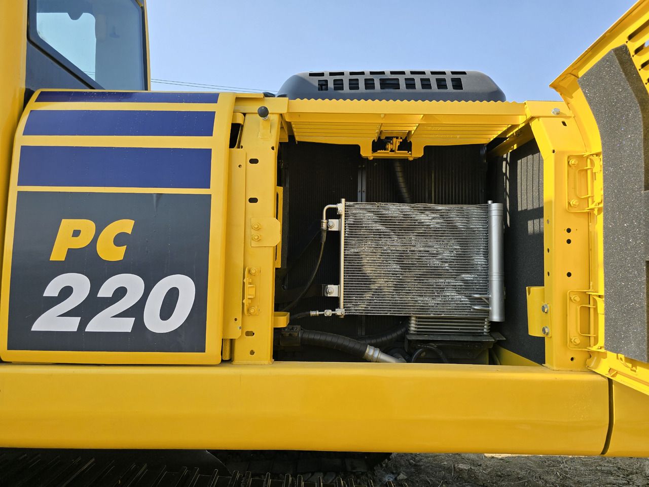 2024 Komatsu PC220-8 Crawler Excavator