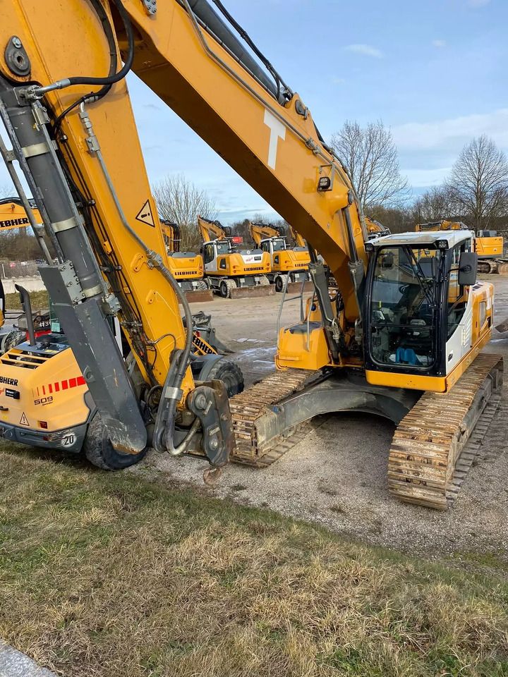 2018 Liebherr R926 Crawler Excavator