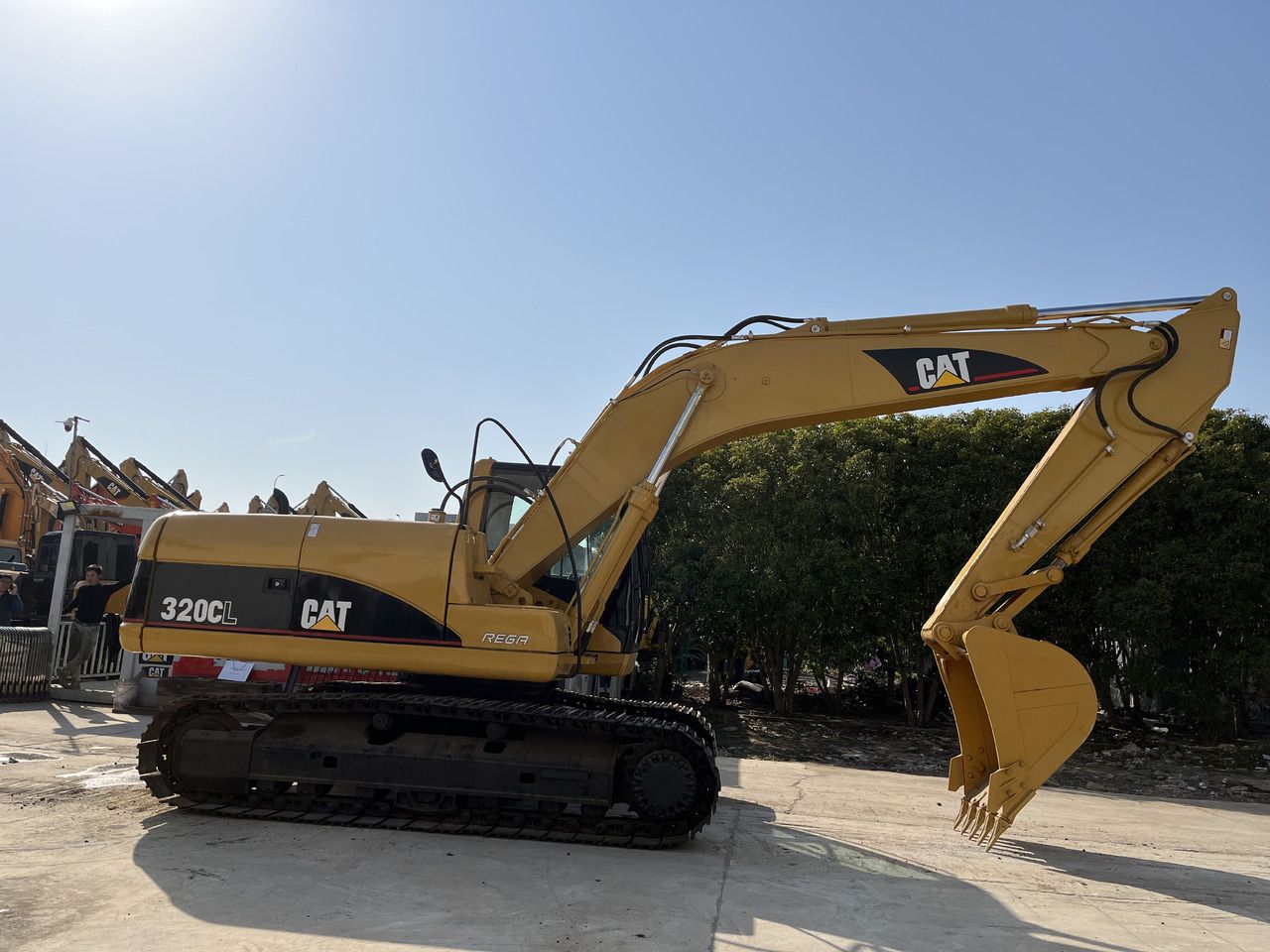 2016 Caterpillar 320CL Crawler Excavator