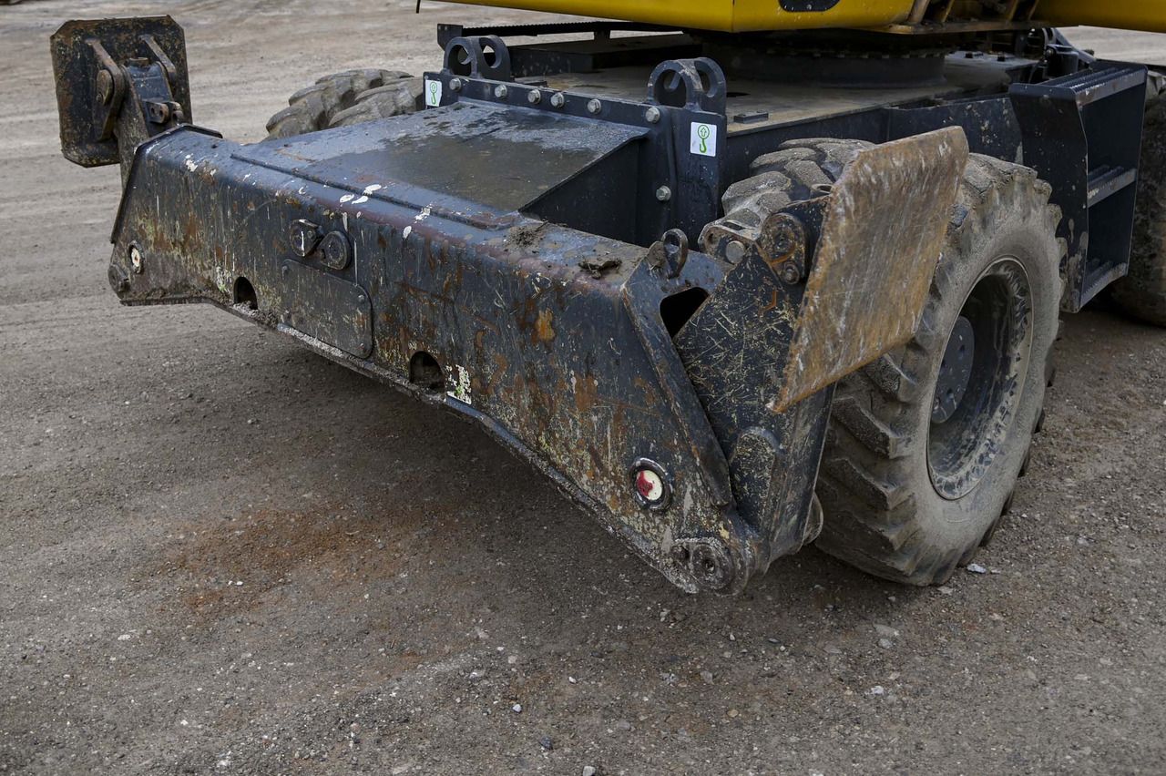 2018 Komatsu PW148-10 Wheel Excavator