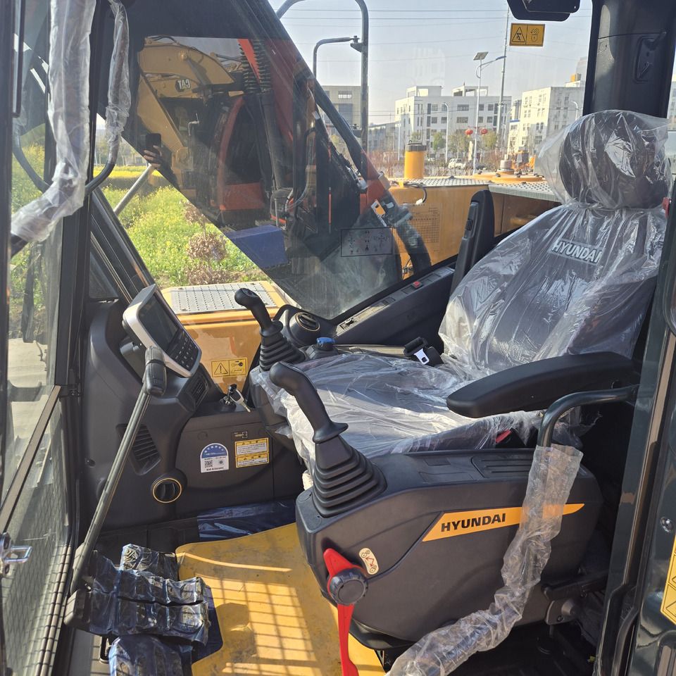 2026 Hyundai HX220L Crawler Excavator