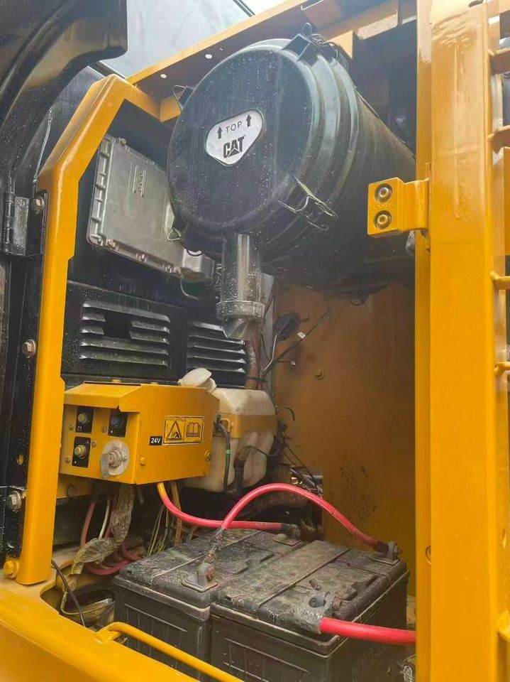2025 Caterpillar 320D Crawler Excavator