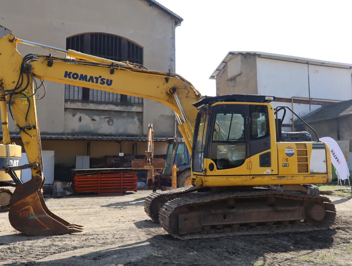 2011 Komatsu PC190-8 Crawler Excavator