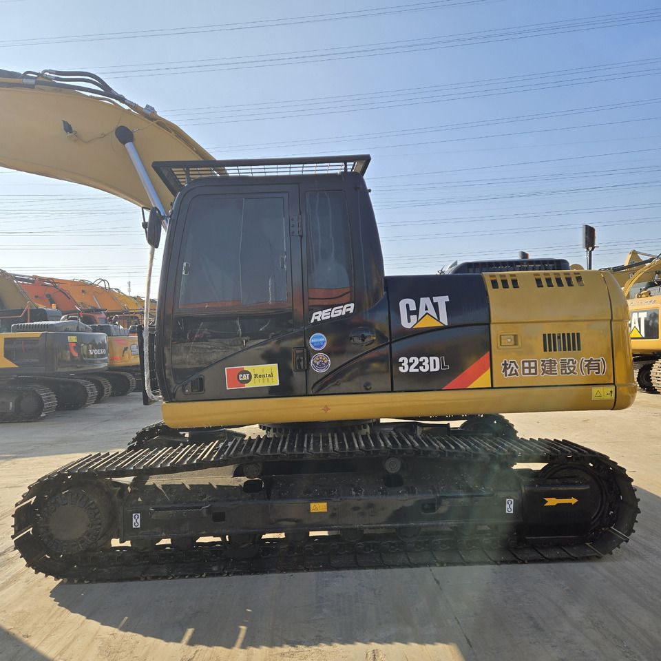 2022 Caterpillar 323DL Crawler Excavator